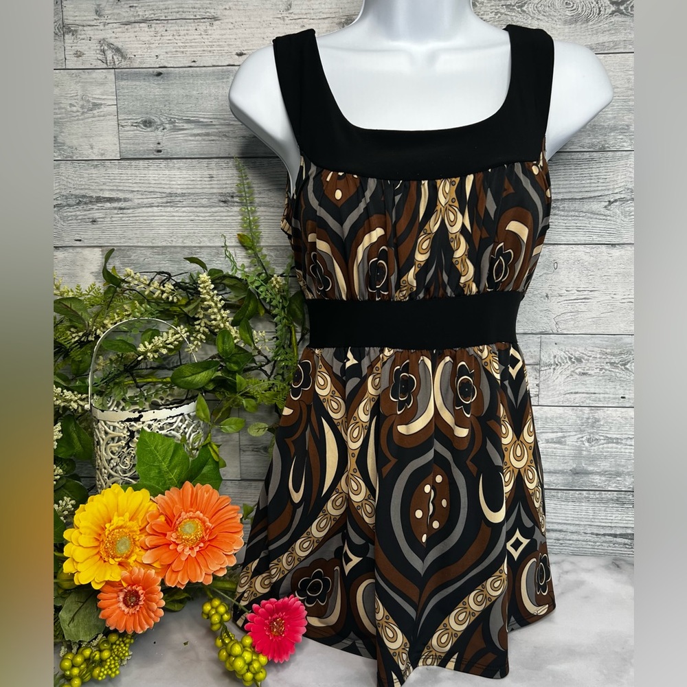 Kiwi Brand Black and brown sleeveless top. Size medium poly\spandex.